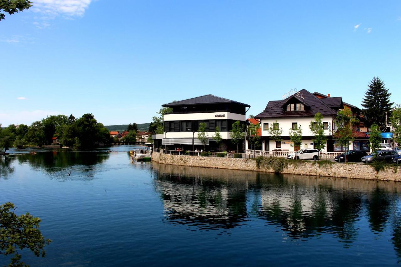 Hotel Holiday In Bihać Exterior foto